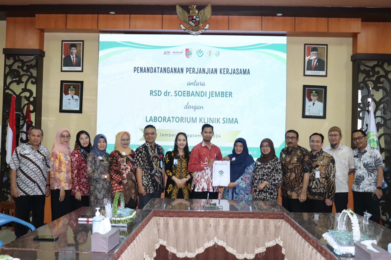 rsd-dr-soebandi-dan-laboratorium-medis-dan-klinik-utama-sima-melaksanakan-penandatanganan-perjanjian-kerjasama-untuk-meningkatkan-mutu-pelayanan